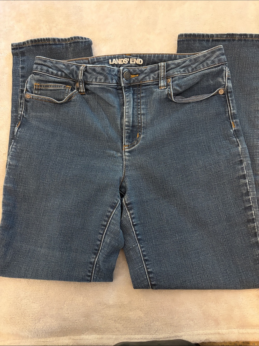 Women’s Lands' End Straight Leg Jeans in Mid Blue. Size 14P
